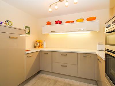 FURTHER KITCHEN SPACE